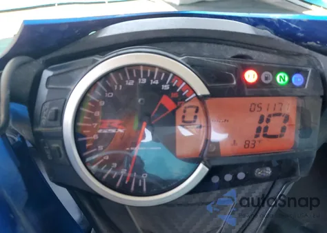 2015 Suzuki Gsx-R600 из США, поврежденный, VIN JS1GN7FA9F2101005